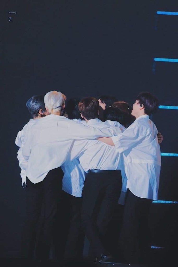 chysocold's tweet photo. 엑스원 최고를 받을 가치가 있어요 #RebootX1_2020 엑스원 아주많이 자랑스러워요 #BraveForX1 무대 앞에서 있는 엑스원이 정말 보고 싶어요 https://t.co/pMJ6jkmAyf