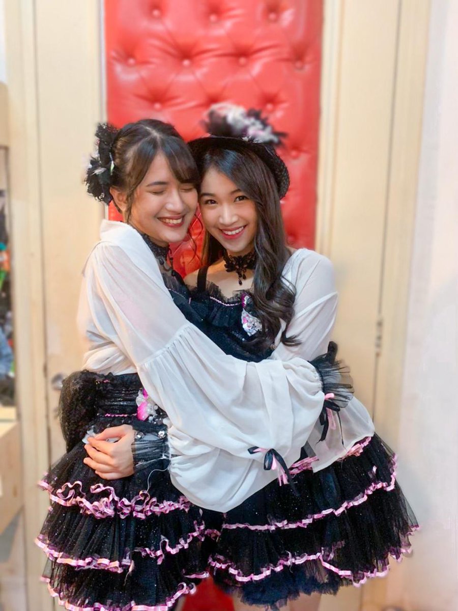 _shanindira's tweet photo. happy birthday&amp;happy graduation ka @Viny_JKT48 ♥️ 
Salah satu member terkuat di grup ini. Telah melalui berbagai macam rintangan tp masih bertahan sampai skrg, proud!
Terima kasih telah membimbing team KIII, sukses di jalan yang baru yaah
see u on top! love u capt!♥️
vinshan🤟 https://t.co/XluIGbzYXB