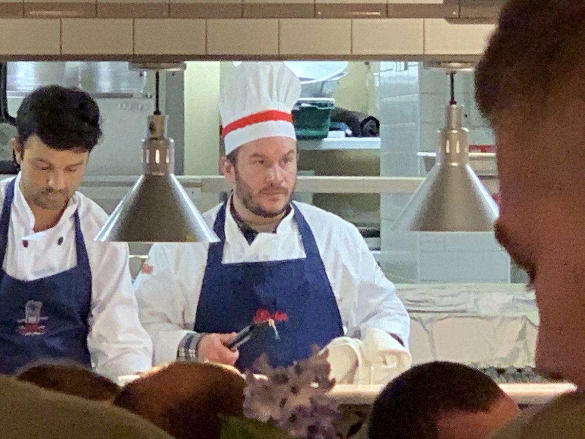 ⁦<a href="/RichieFirth/">RICHIE FIRTH</a>⁩ ⁦<a href="/absoluteradio/">Absolute Radio</a>⁩ #pubgrubshowdown the face of concentration!!