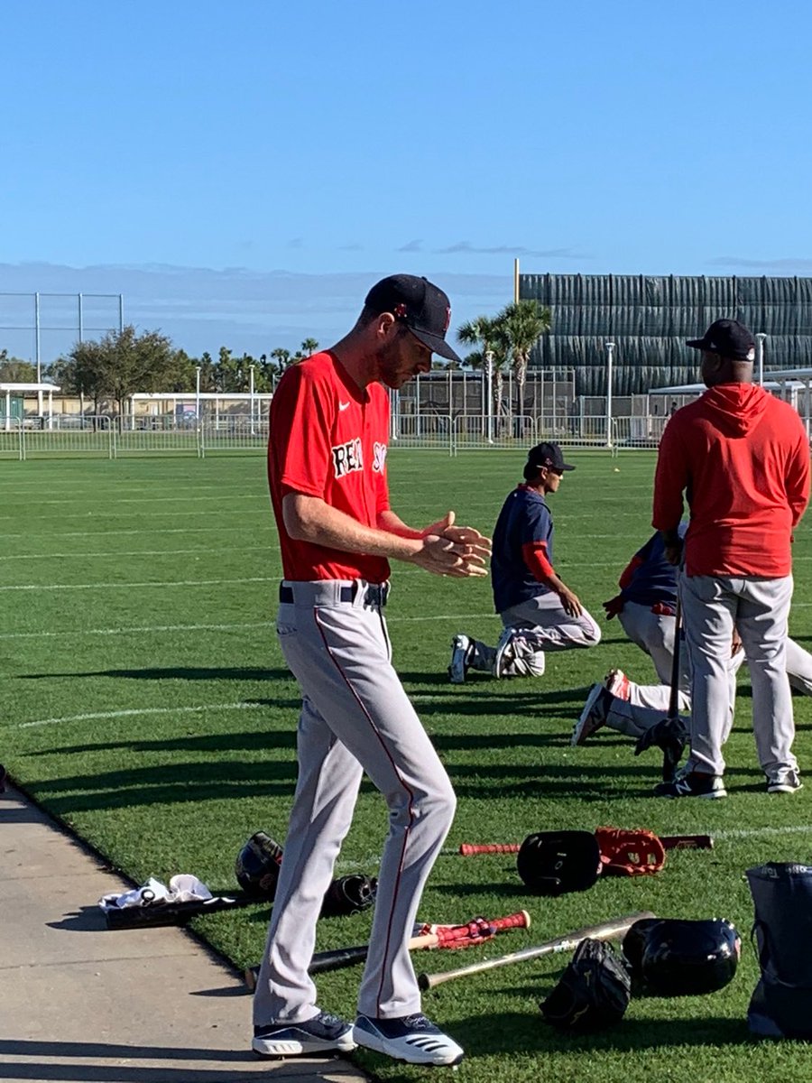 editti22's tweet photo. Chris Sale about to blow over with a gust of wind. https://t.co/Ovkejxzk9F