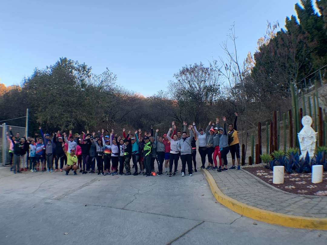 RunInOaxaca's tweet photo. Muchas gracias a todos por hacer una gran ruta  de #RunInTrail 
¡Nos vemos en la próxima aventura! 

#CompartiendoKilómetros #RunInTime #SomosRunIn #Electrolit #BuenDomingo #FelizDomingoParaTodos #Runners https://t.co/2SftFJUZKb