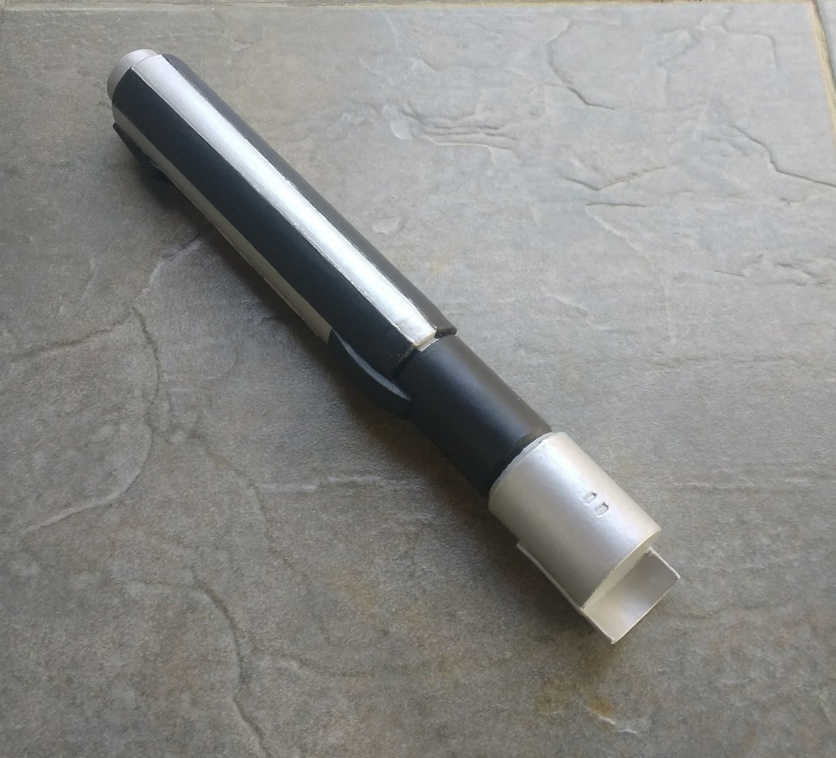 franharmonica's tweet photo. Jerec's lightsaber from Star Wars Dark Forces 2: Jedi Knight
#jerec #darkjedi #darksideoftheforce #inquisitor #lightsabers #lightsaber #darksideuser #darkside #theforce #darkforces #darkforces2 #jediknight #starwars #starwarsgames #starwarsgame #starwarsdarkforces2 #paperreplica https://t.co/4cTSJHa07m