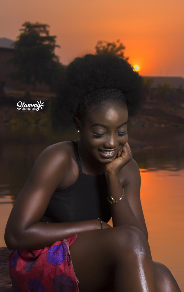 okworisule's tweet photo. Do not underestimate the power of a black skin girl π₯
Model:lovethbankole
Pc:slammy photography
Pls help retweet my hustle fam
#Tems #arseve #ighalo #varchesterunited #mercyisnotyourmate https://t.co/yLUUkUgZhR