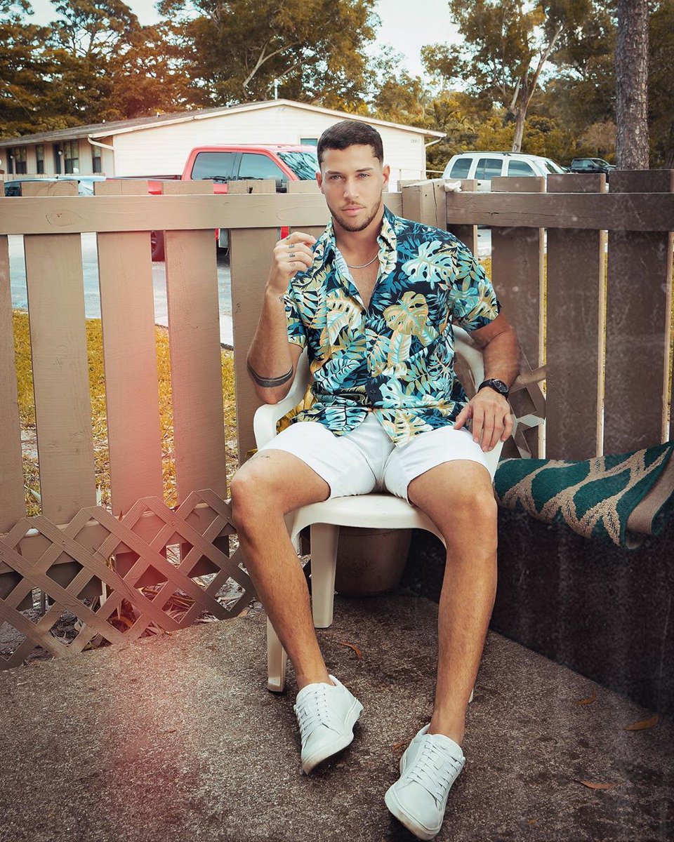 Cubavera's tweet photo. Weekend chill with @bryanbatista_ in #Cubavera #Cubaveraman #Weekendstyle
Shop the Look: https://t.co/jRw3wjO3yM https://t.co/TNy3E0K5MJ