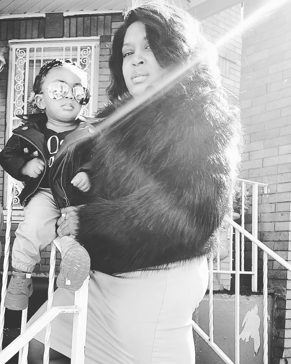 Pearlbougie's tweet photo. Behind every Boss Baby there's A Boss Lady.
Shop @jenorababies and use code: KIAYE for 50%off....
Shirts: @jenorababies
Shades: Purpose Being Eyewear
#brandambassador #KiayeMommy #Bossbaby #BossLady #purposebeing #purposebeingkids #jenorababies https://t.co/F8uICypA15