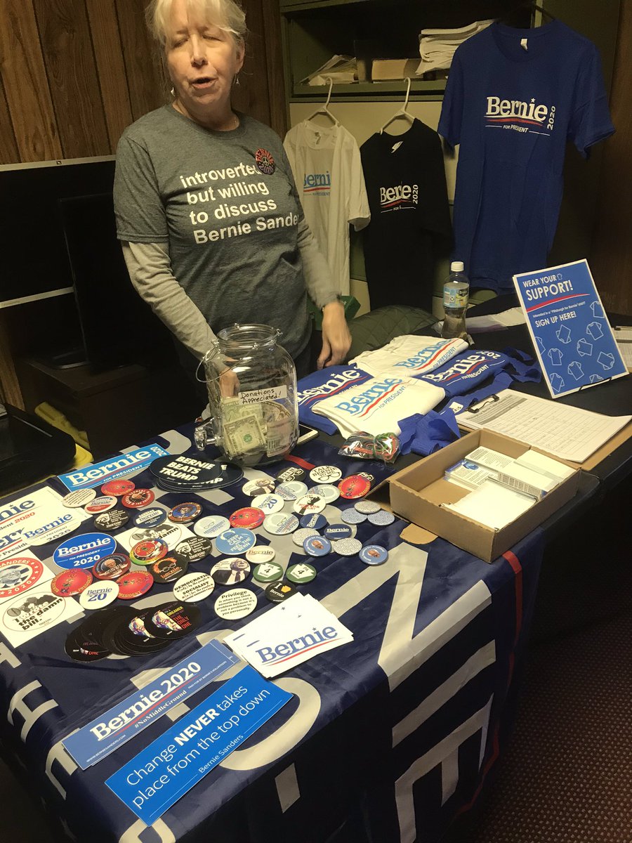 sandinistaoliva's tweet photo. We here!!!!  Phone banking til 5!!!!  @OurSaviorBern #PittsburghforBernie https://t.co/KCiKXPlqcj