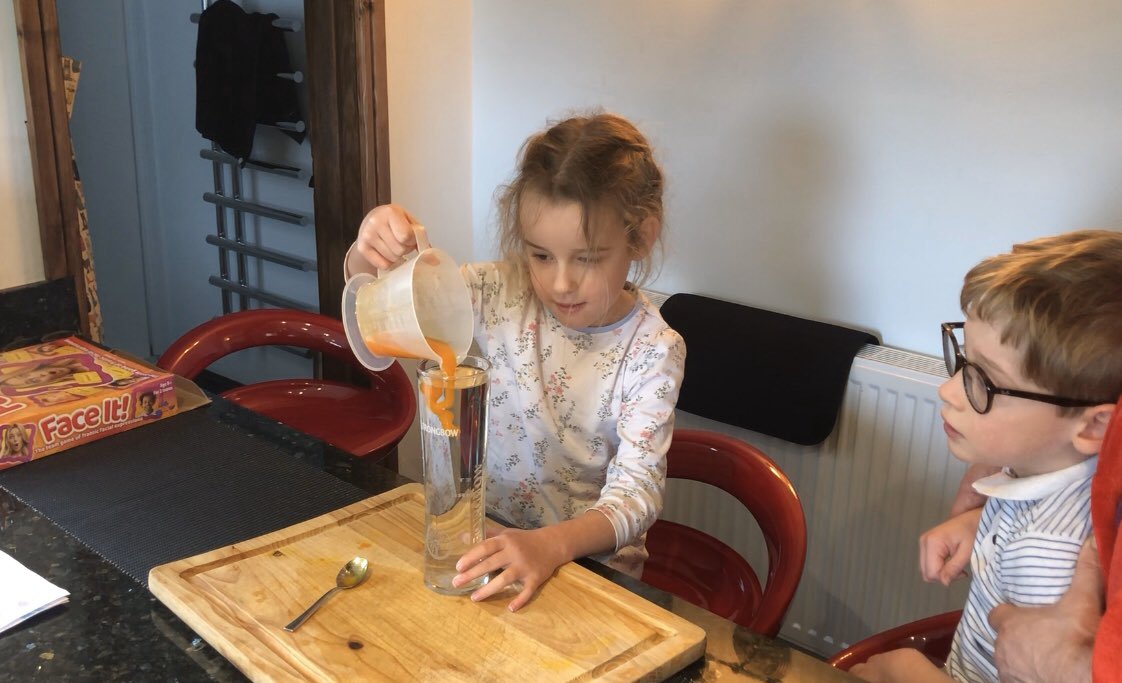 emmaelbourne's tweet image. Ava and Louie Elbourne’s science experiment @SpringCottagePS #SpringCottageScience