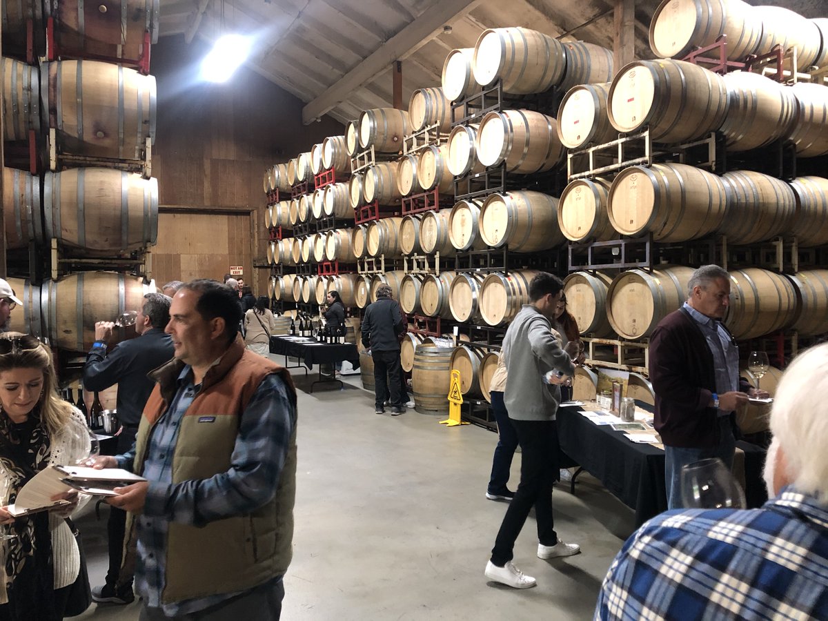 ZacaMesa_Wine's tweet photo. Thank you to everyone who came out for our Library Event yesterday! We hope that you had a good time as you learned about the history of Zaca Mesa and the evolution of our wines! Thank you to Perfect Platter for the BEAUTIFUL spread! #LibraryWines #ZacaMesaWines #WineEvents https://t.co/Twmr9bW5lc