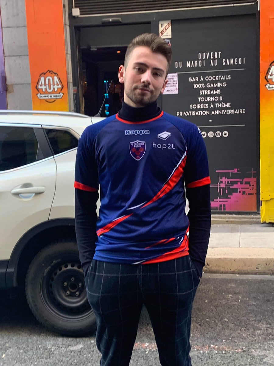 FCGEsports's tweet photo. [SMASH BROS]
Ce week-end, @FCG_Nonocolors a emporté le tournoi du @404GamingDrinks organisé par @smashgrenoble !
1er sur 48 🥇💪🏻 https://t.co/xFfaqWfTno
