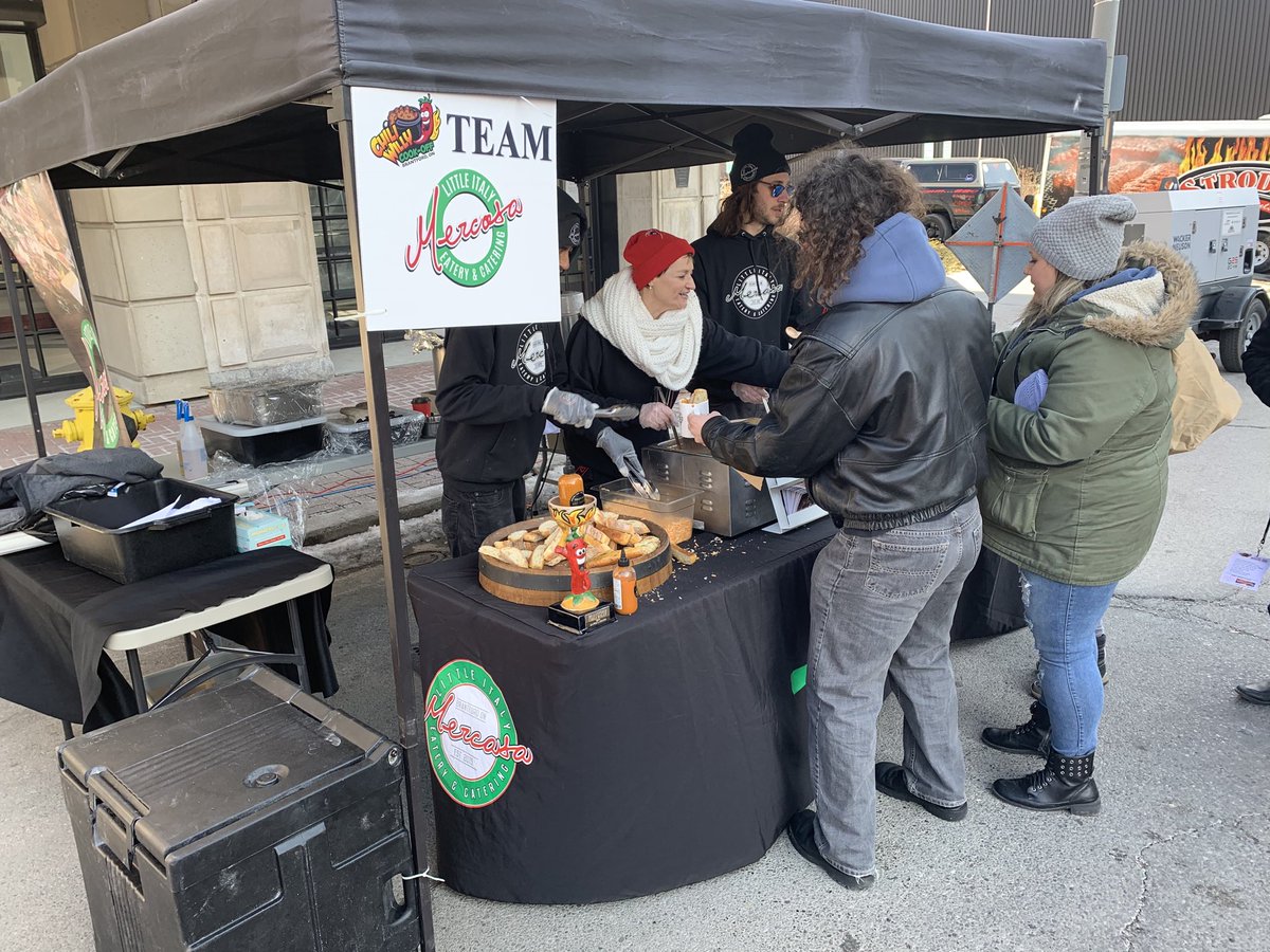 bhutch_53's tweet image. Great weather, fantastic food, upbeat music, good crowd ⁦@CityofBrantford⁩ Chillywillyfest #funtimes