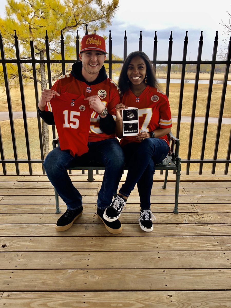 TShoe9's tweet photo. Chiefs Kingdom is about to get a little bigger❤️💛 @krysnykole and I are so excited to meet our baby in early August! https://t.co/D5LdB64vZd
