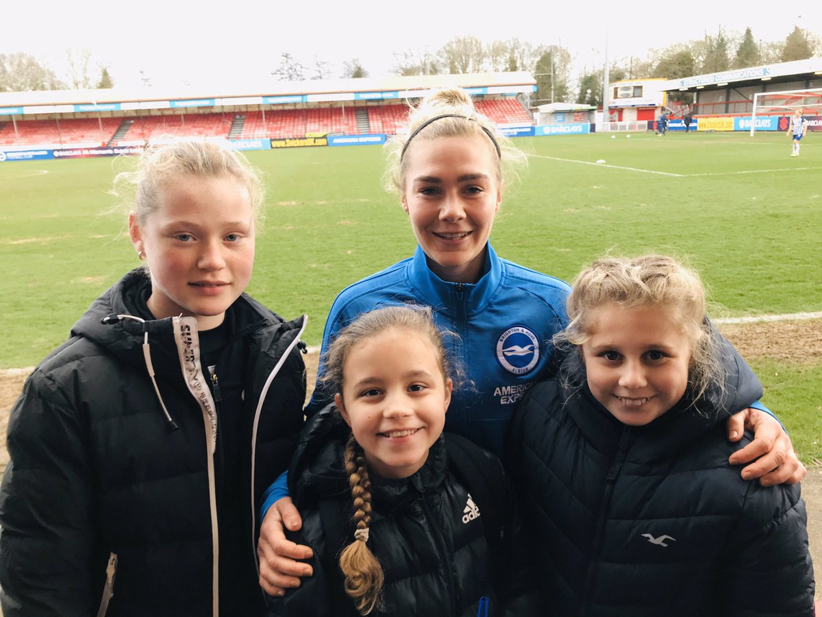 BottingTia's tweet photo. @EKSimpkins Thanks for the picture, well deserved player of the match today. https://t.co/cWV1BJj6aV