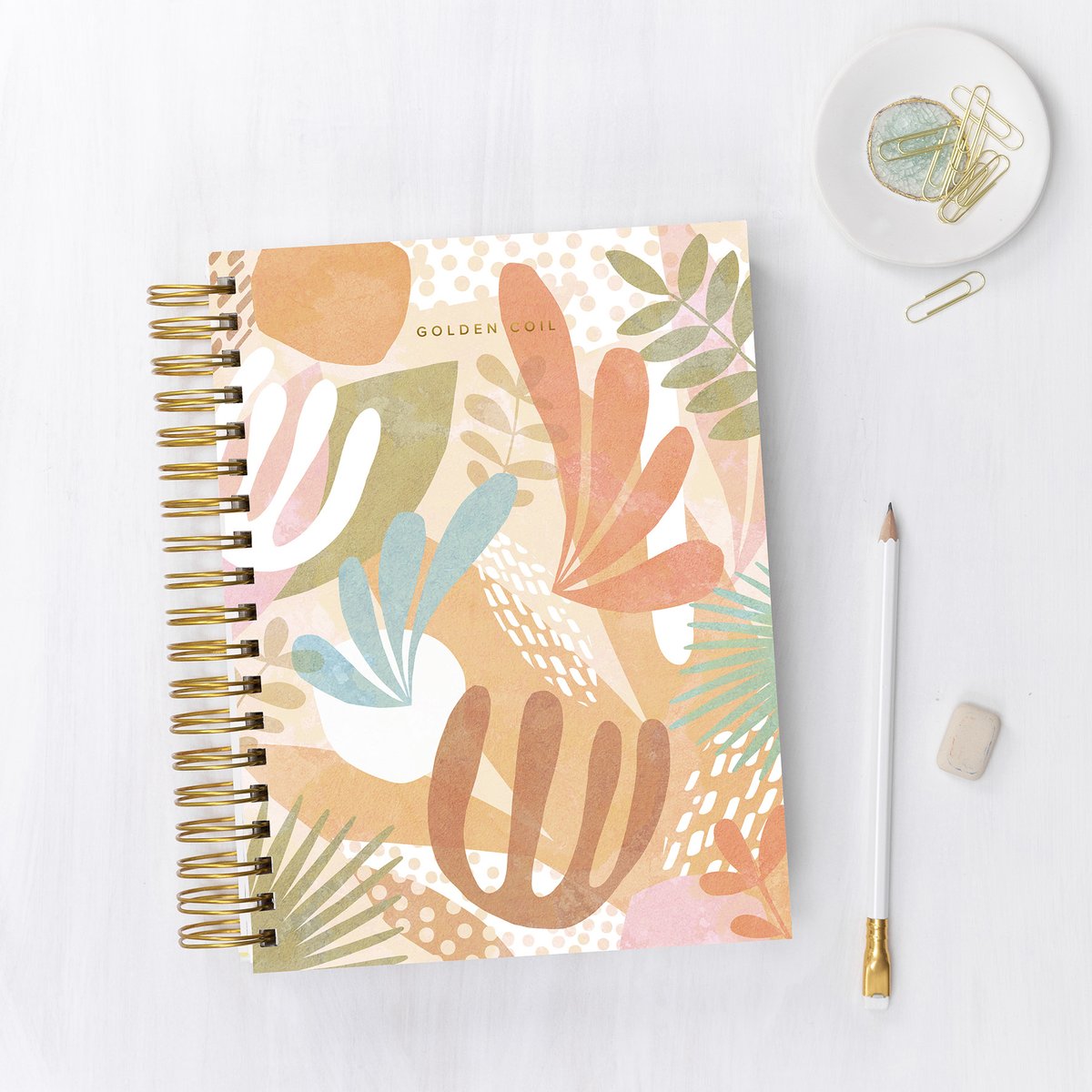 DominiqueVari's tweet photo. NEW TROPICO BOHO #stationerydesign for the 2020 contest @GoldenCoil THANK YOU FOR YOUR SUPPORT on https://t.co/YgkOmuJhCE #stationerylove #notebook #customizableplanner #paperlove #dailypaperdose #designcontest #artist #designer #tropicalart #matisseinspired #Dominiquevari https://t.co/kuDZrTSRQi