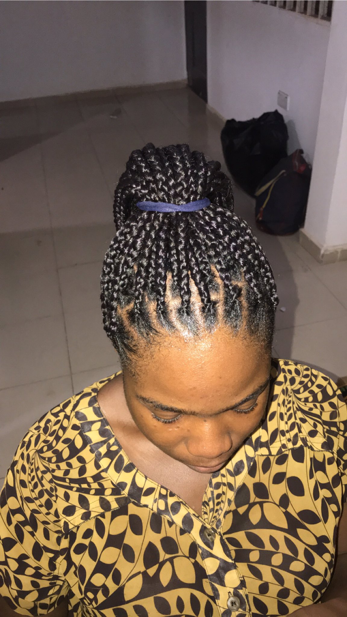AtsweiTheHairdresser on Twitter: "Style: Knotless braids. Pain: Zero (And I  mean zero. Completely painless) Duration: 3-4 hours. Price: Affordable  You've not booked me yet? You slack https://t.co/CBnAnLSEg5" / Twitter