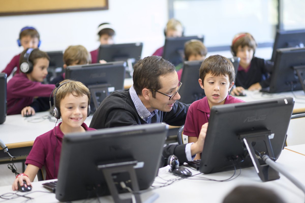 alzinesbelllloc's tweet photo. 🔴Els nostres docents són la tecnologia punta del nostre projecte educatiu. A Bell-lloc hi ha un tracte professor-alumne proper i respectuós, que inspira confiança. 👉https://t.co/JBjy47SQxN #BellLloc #Educació #EducacióPersonalitzada #Girona https://t.co/UNac8F3nKS