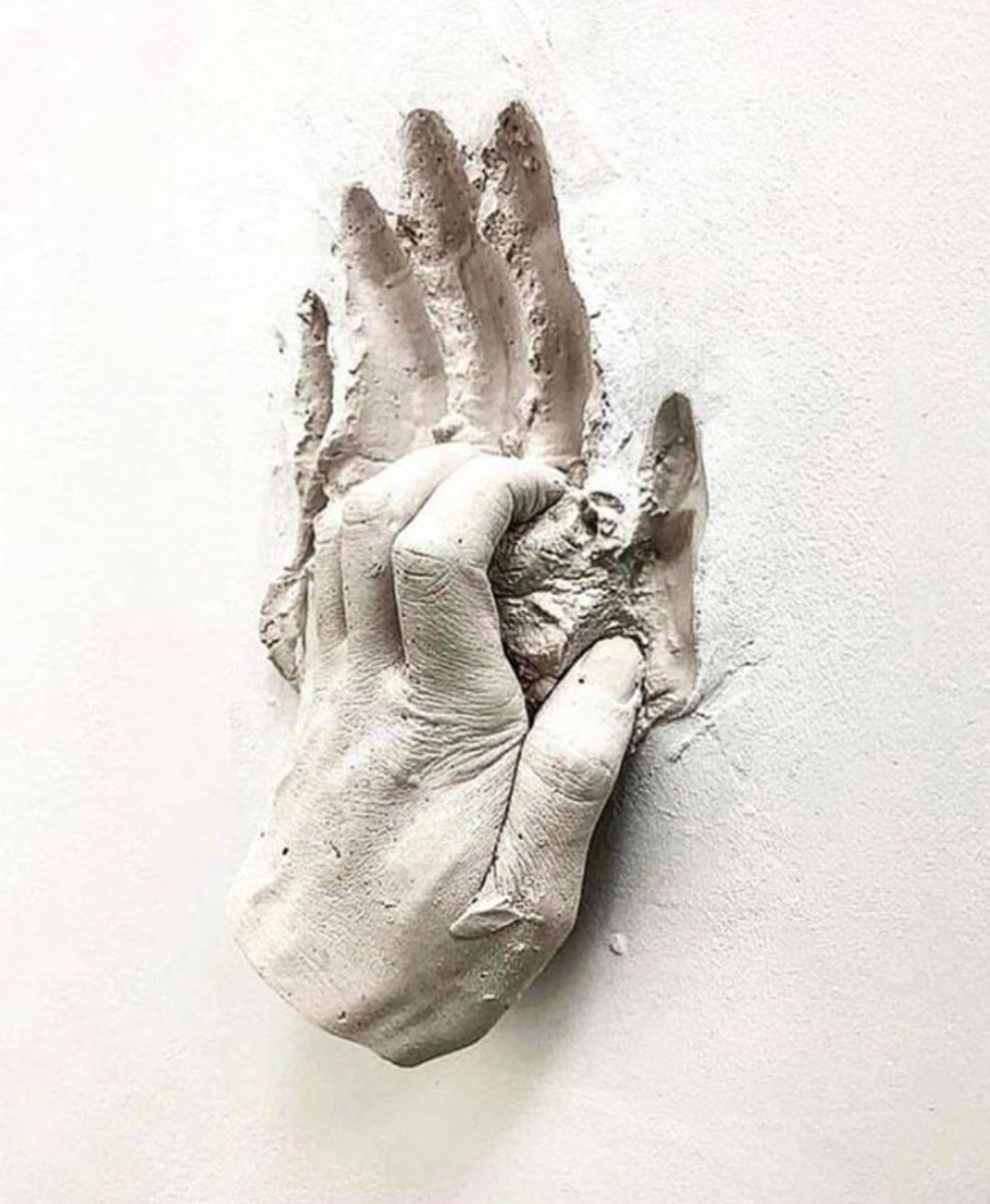 𝘦𝘮𝘰𝘯 tweet media