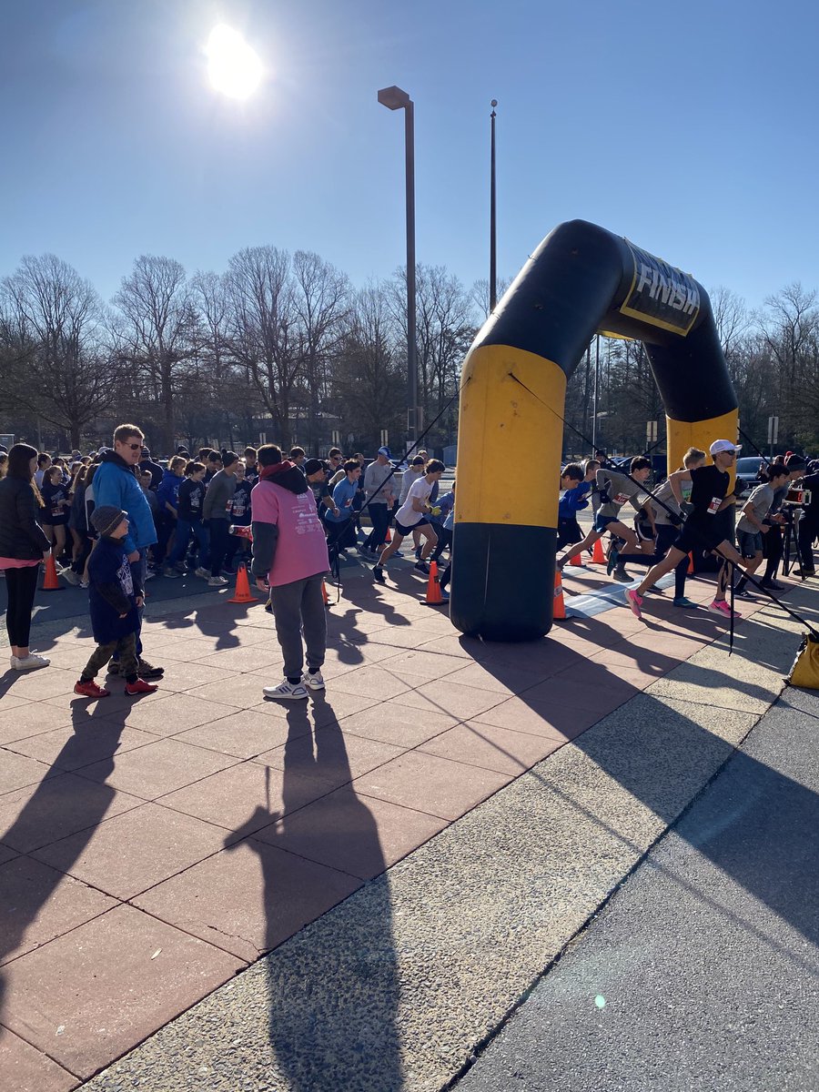 RDodd_Whitman's tweet photo. Thanks to all of our Whitman community members who ran in another successful Icebreaker 5K in support of ⁦@ChildrensNatl⁩ for our Charity Month. Special thanks to our SGA leadership &amp; sponsor Katherine Young! ⁦@WWHS_SocStudies⁩ ⁦@SbaWhitman⁩ ⁦@RWDodd⁩ https://t.co/3JBit6x0c2