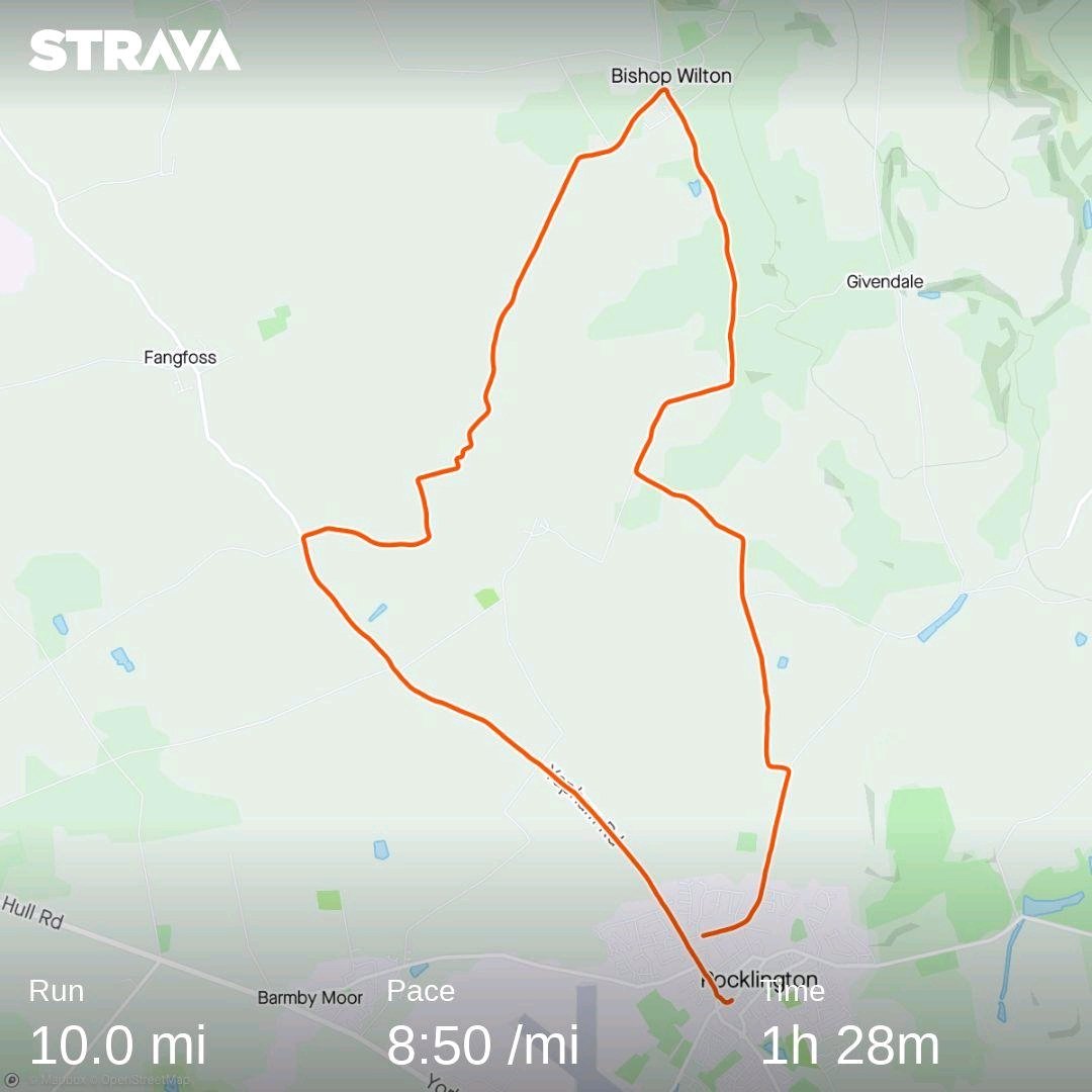 initialssg's tweet image. Beginning to really like 10 miles as a race distance. Thanks to @Pock_Runners for a great #snakelane10 today and a fab goodie bag!