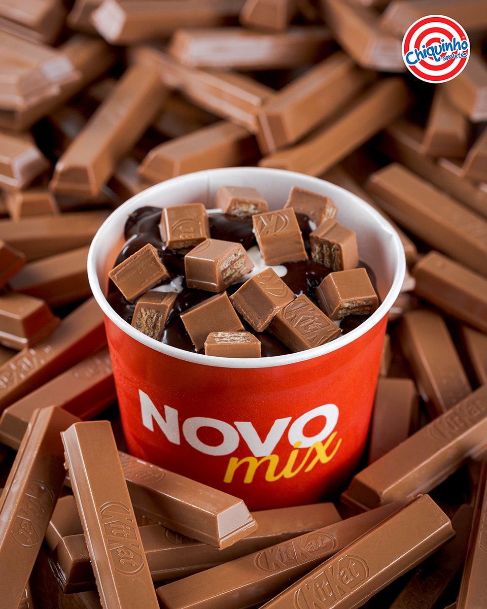 chiquinho's tweet photo. A sensação de tomar um Novo Mix de Kit Kat® é exatamente essa: mergulhar em um mar de puro chocolate! 🍫 #ChiquinhoSorvetes #NovoMix #KitKat https://t.co/qWx81Aag9y