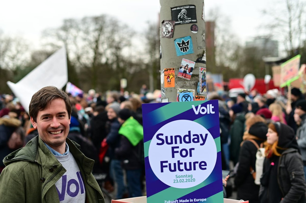dakrumwiede's tweet photo. Die Freiheit, die errungen die Alten, möge die Nachwelt würdig erhalten. #HelloNachwelt #VoteVolt #VoltHamburg #HHWahl #Europa #GlobalGoals #SundayForFuture https://t.co/UxYL3fRt3j