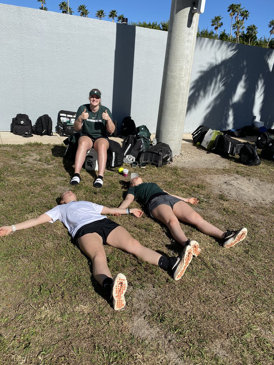 ManagersState's tweet photo. #justmanagerthings working hard or hardly working? โ๏ธ https://t.co/IvcthyBeGk