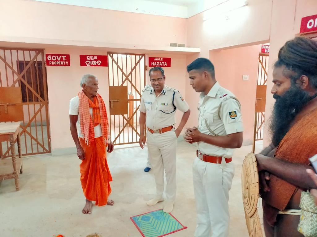 Pratyus1982's tweet photo. NEW POLICE OUT POST INAUGURATION BY IG Sir NARASINGH BHOL AT MAHIMAGADI JORANDA https://t.co/30G1FHy0Hs