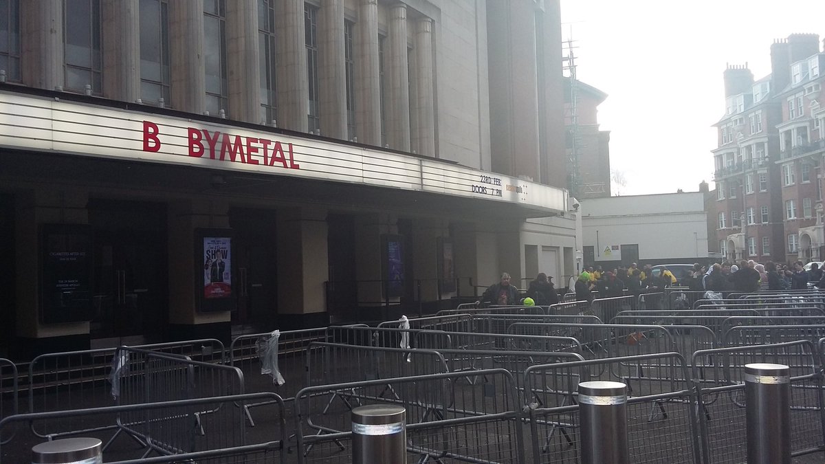 We're here for.... B BYMETAL!?!?!😂
#BABYMETAL #LONDON #HAMMERSMITHAPOLLO