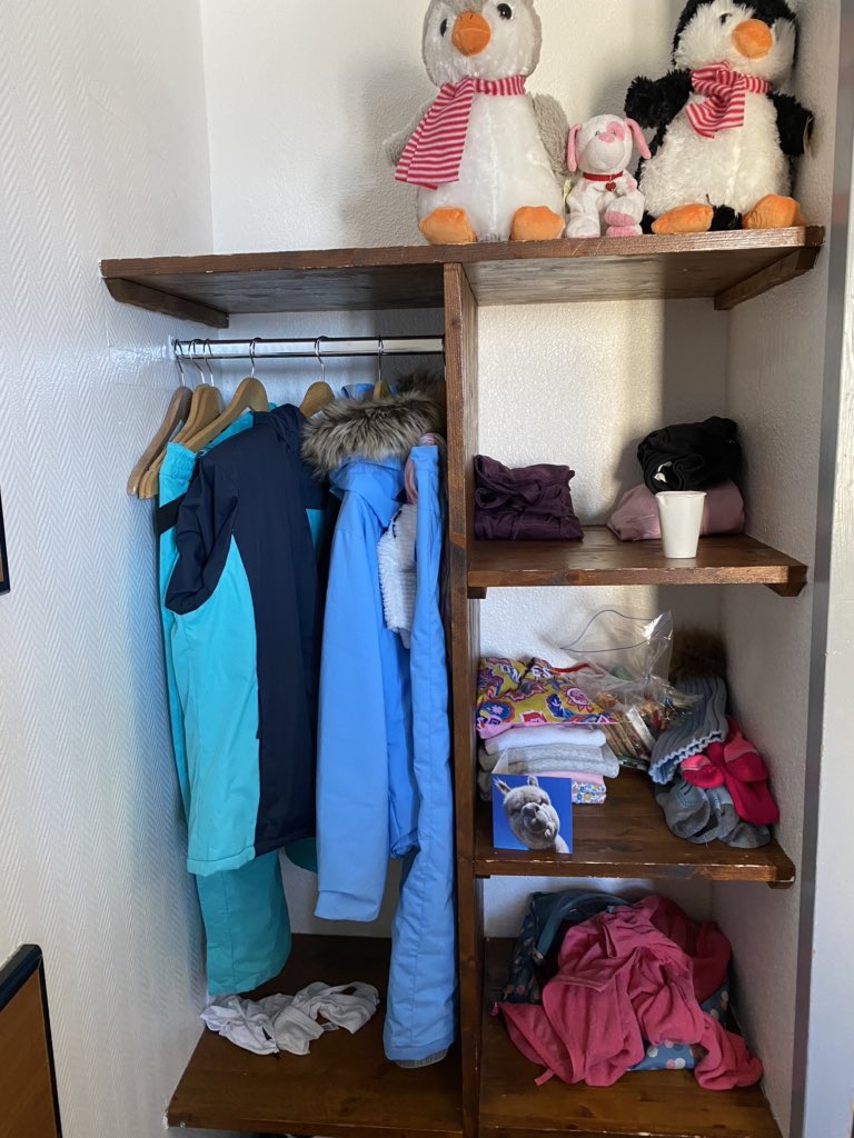 HeadofJuniors's tweet photo. A mini room inspection for @NGHSJuniors since the girls have now had time to unpack. Quite impressed with their organisation and teamwork #willitlast #whoseiswhose ๐คท๐ผโโ๏ธ https://t.co/tu5egfWWQZ