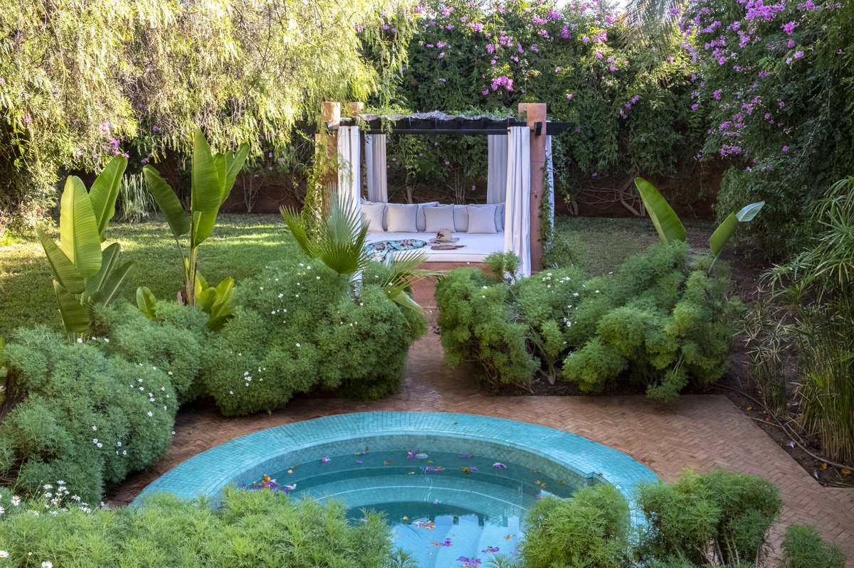 Our #villas have recently been renovated and restyled, check out the #Romantic Villa!