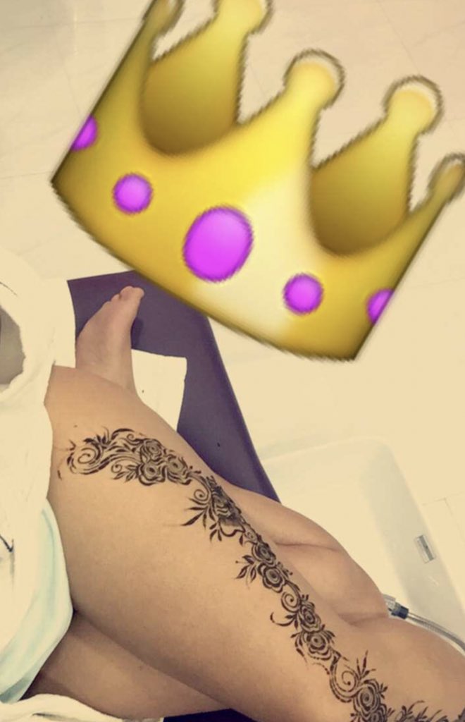 شوي ادلع بالصالون وارد عليكم ❤️ ترا انا بدبي مو بالعين حبايبي💋