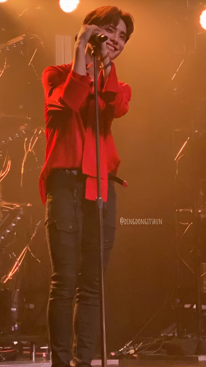 SPlDERYEY's tweet photo. iβm a little late but
this is for the man who has worked day and night endlessly to be the leader and friend that the members AND Choice need. this is for the selfless man who cries when choice cries and laughs when we laugh.we love you and support you always.
#CallinLeaderJun https://t.co/ooC3XlF4Is