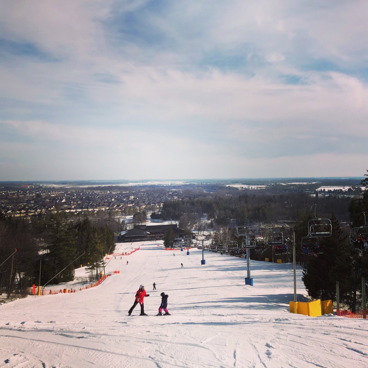 Good morning, KW! ☀️ What a beauty day. Love that we have a ski hill in town to enjoy ⛷<a href="/Chicopee_Resort/">Chicopee</a> #getoutside #feelslikespring <a href="/KWAwesome/">KW Awesome</a>