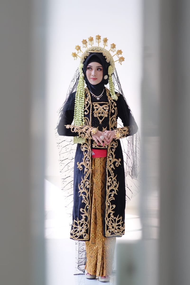 Astinggara's tweet photo. Udah jarang yang nikah dengan model kaya gini sekarang 
@wismaluwes https://t.co/qC4lzqzxTX