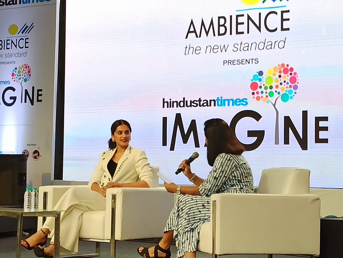 Akii_20's tweet photo. Had a good time meeting and interacting with my alumni @taapsee
at ht imagine fest 2020. ✨❤️
The Art Exhibition was super awesome ✨ Had a lot of fun there.🤩
#HTImagineFest #GTBIT #Alumni #artexhibition #fan #Thappad #love
#htimagine https://t.co/HfngoZTAIP