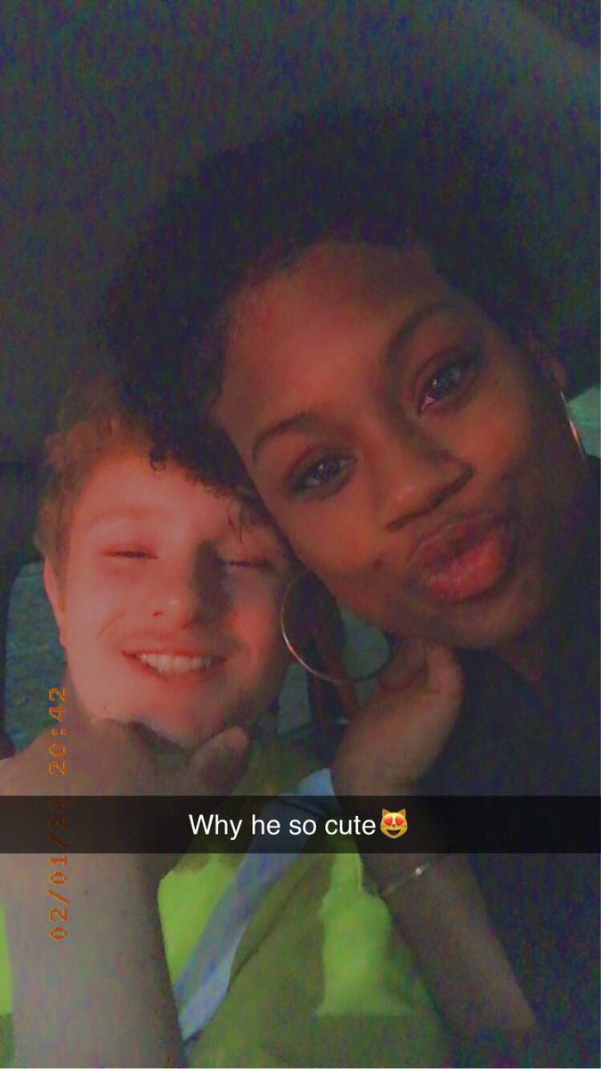 I still taste you on my lips yeah Do
Deja loaf💛