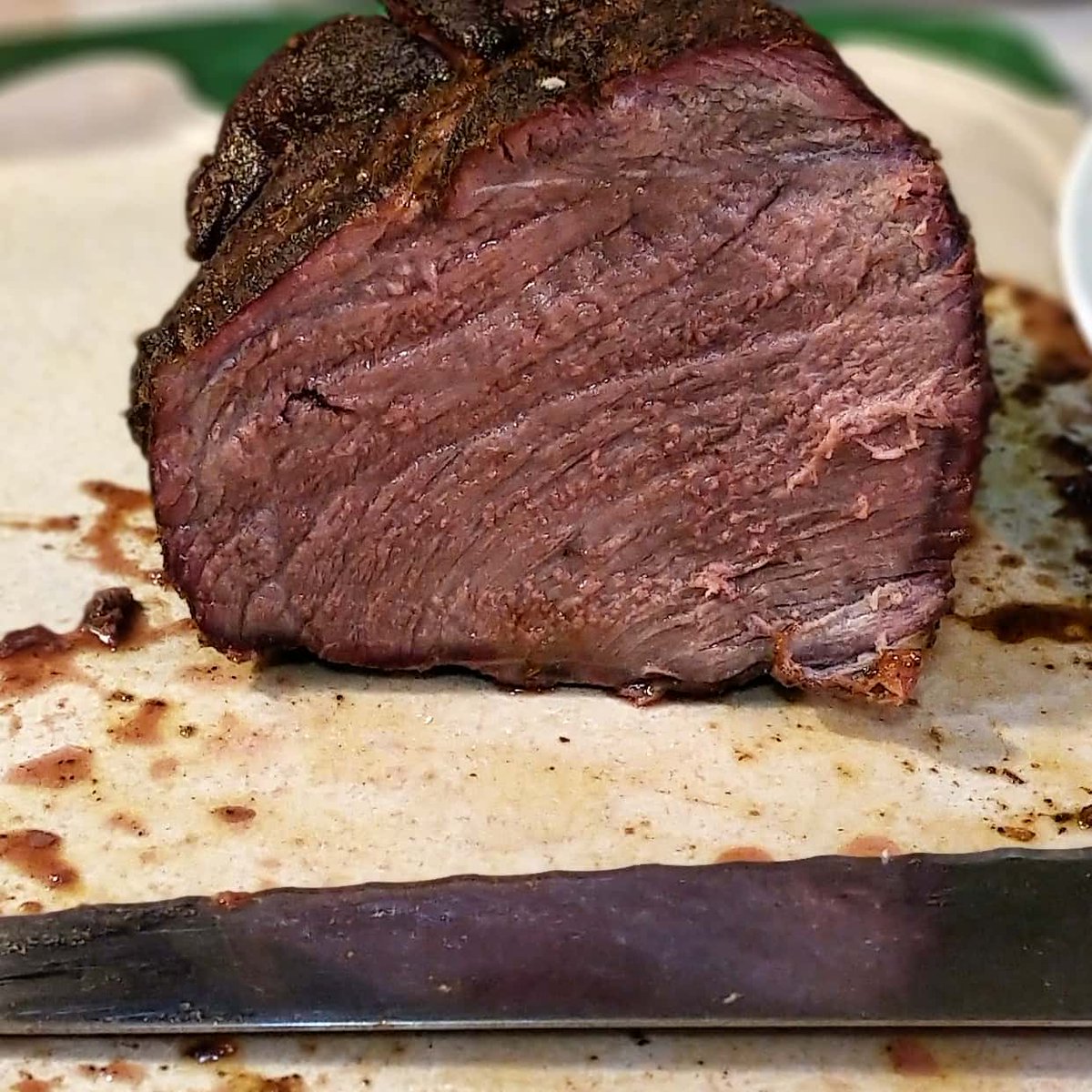 FedoraForMe's tweet photo. Sirloin Tip roast hit with @TraegerGrills Beef rub and Coffee rub after a beauty Hickory smoke bath!
.
👉 follow @TraegerGrills
📸 @FedoraForMe
.
#TraegerGrills #Pro34 #Hickory #pellets  #traegerpelletheads #traegerfamily #traegerlife  #traegernation🔥  #frontyardsmoker #foodpics https://t.co/RrJTXsdKl2