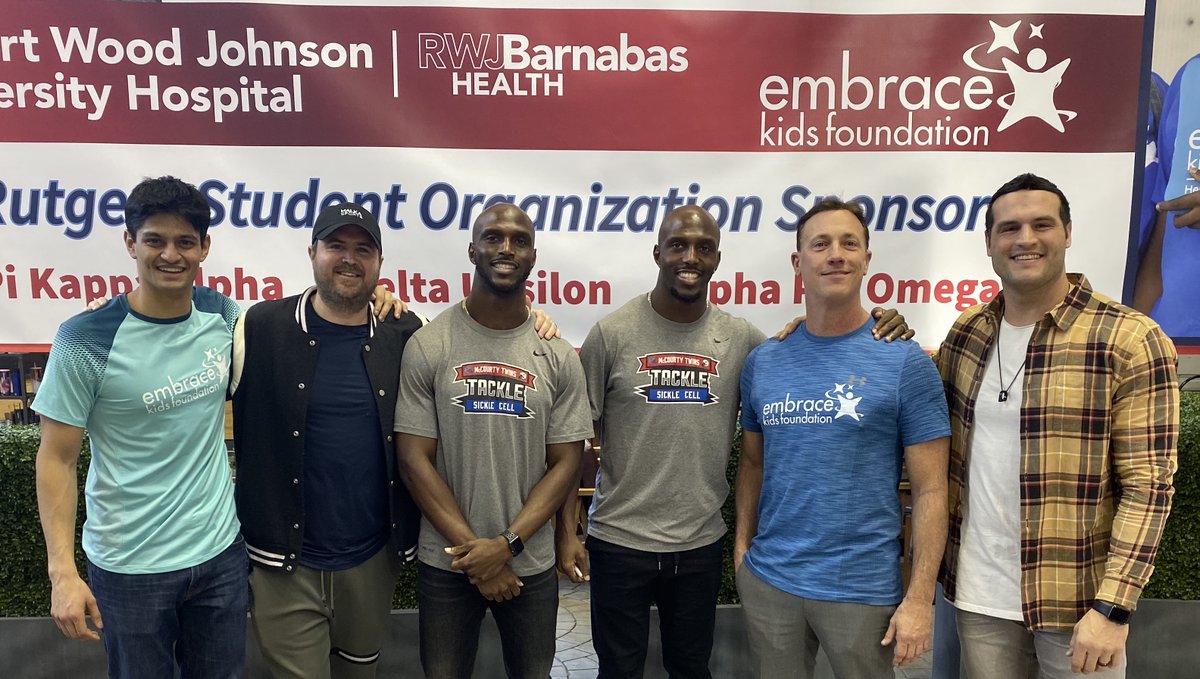 EmbraceKids's tweet photo. Grateful for the energy & passion the @McCourtyTwins put in for the patient families! Appreciate running another successful @TackleSC blood drive to save lives. The dedication they have to championing this important cause means the world to our community! @MalkaSports #TackleSC https://t.co/N1T8lPaNlj