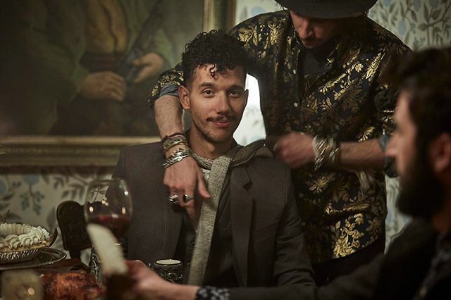 Captain Dan knows how to style a scarf. That much we know for sure.
We have just a handful of these gold floral beauties left in sizes Large, XL, and XXL. Grab one at 60% off while we have 'em!
.
.
.
.
.
#18Waits #sale #mensstyle #menwithstyle #menstyleg… ift.tt/2PjjMa9