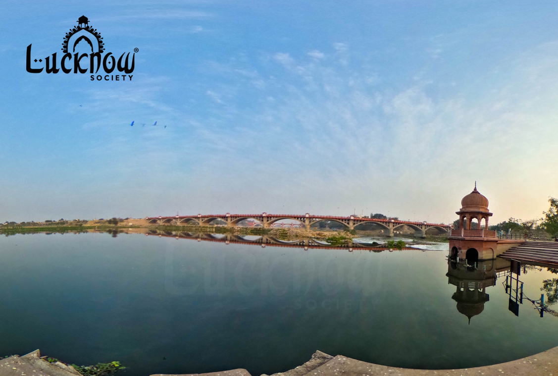 lucknow_me's tweet photo. कुड़िया घाट
#KudiyaGhaat #RiverGomti #HardingeBridge #Husainabad #SaveOurHeritage #Lucknow #Lucknow360 https://t.co/DssTSNWhTo