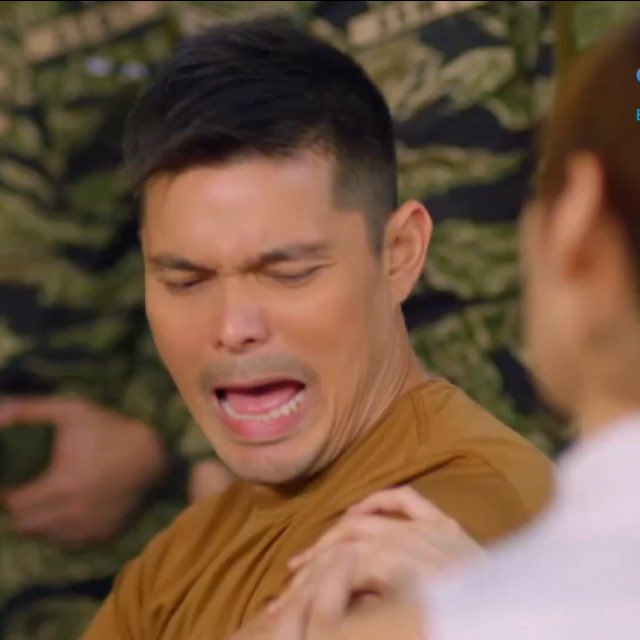 AyaNakamura03's tweet photo. Di talaga ako maka move on eh HAHAHA best actor talaga si Daddy @dingdongdantes
Pano po yung sakit? 😂 Baon na baon po ba yung dulo ng injection?
Credits: GMA Youtube
#Kapuso #GMA #NotABasher #DOTSPhilippines https://t.co/7z6XNXYPvd