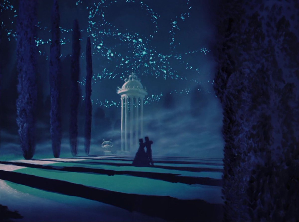 mugicara's tweet photo. the cinematography of Cinderella (1950) ✨ https://t.co/6OcuICqgi0