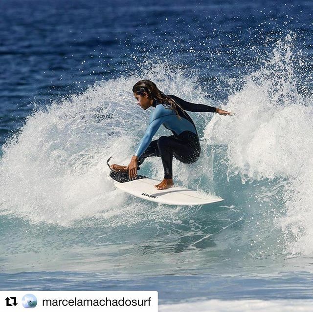 ProcenterSanta's tweet image. #Repost @marcelamachadosurf with @get_repost
・・・
Carving 0.1ft waves with @arakawasurfboards @lasantasurfboards @lasantasurfprocenter 😙💙🙋🏽‍♀️
📸 @surfphotos_tnf ift.tt/2uo1U6V