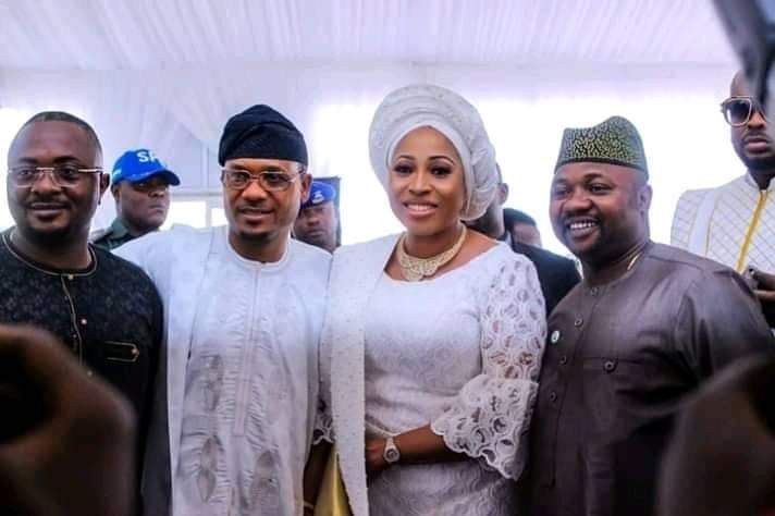 Adeyeni18's tweet image. Our own, and my own representative in ife federal constituency @HonAjilesoro here with @ShinaPeller. Proud of you @HonAjilesoro