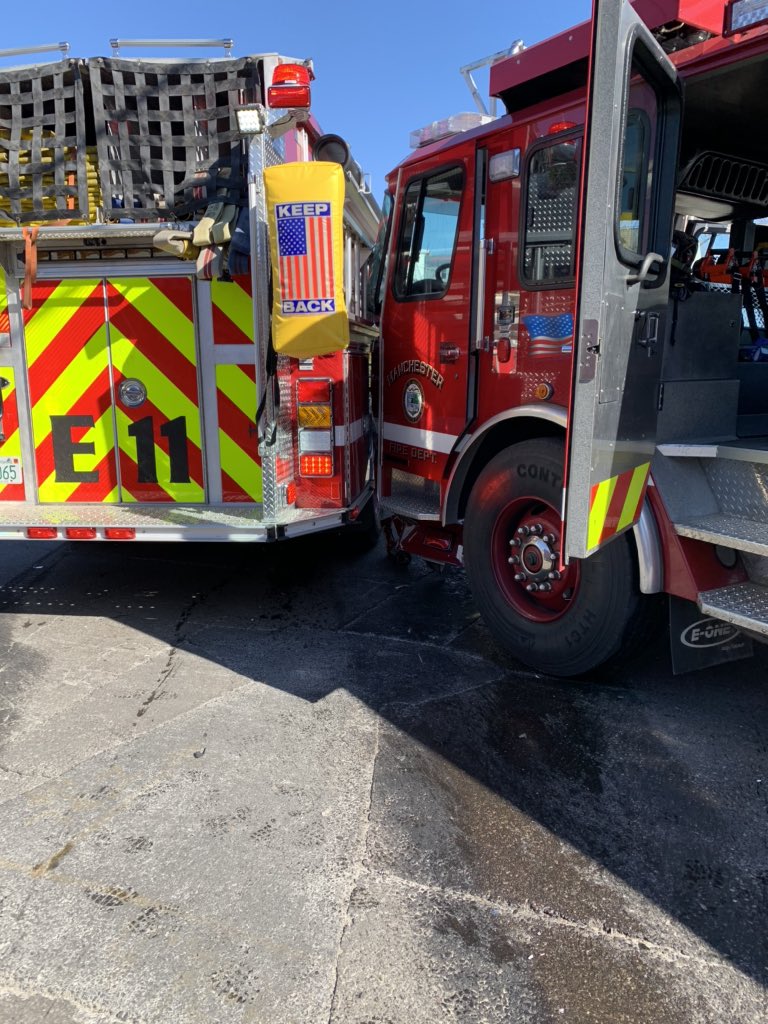 ChiefGoonan's tweet photo. Ending a sad and difficult week @ManchesterFD with a very rare serious accident between apparatus responding to a structure fire. Thankful the 8 FF and 1 civilian injured were treated and released. 1982 was the last time an incident like this occurred causing critical injuries. https://t.co/tDQUEAbIMT