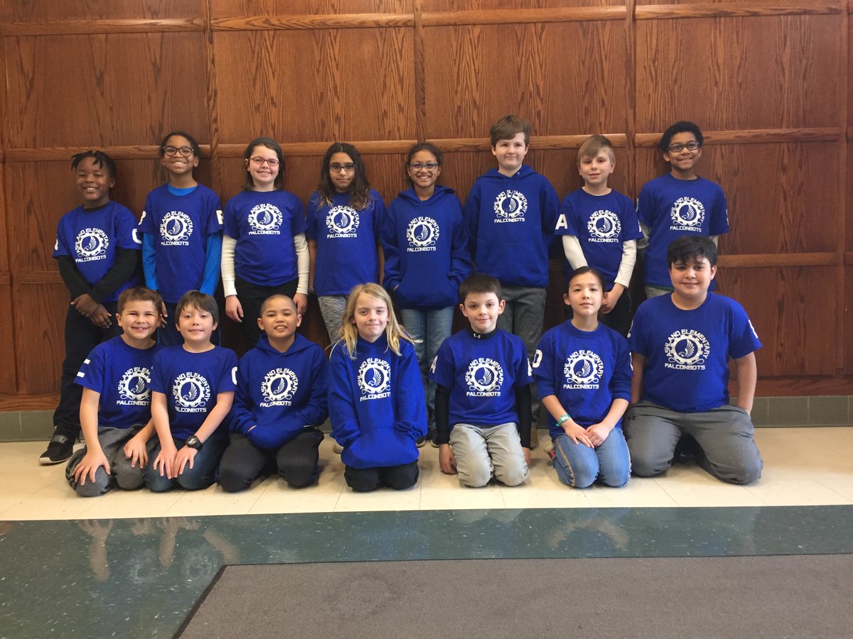 ALESFalconbots's tweet photo. We completed our final tournament of the season.  The teams improved their overall performances!  Well done roboteers!! https://t.co/wRMpVPFTWN
