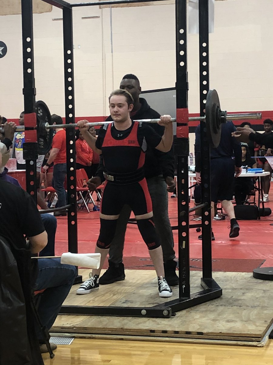 Jimiote's tweet photo. Men’s powerlifting at Cedar Hill today!  Go Owls!  @OakOwlsSports @oakridgeowls https://t.co/WFHpaP2UzK