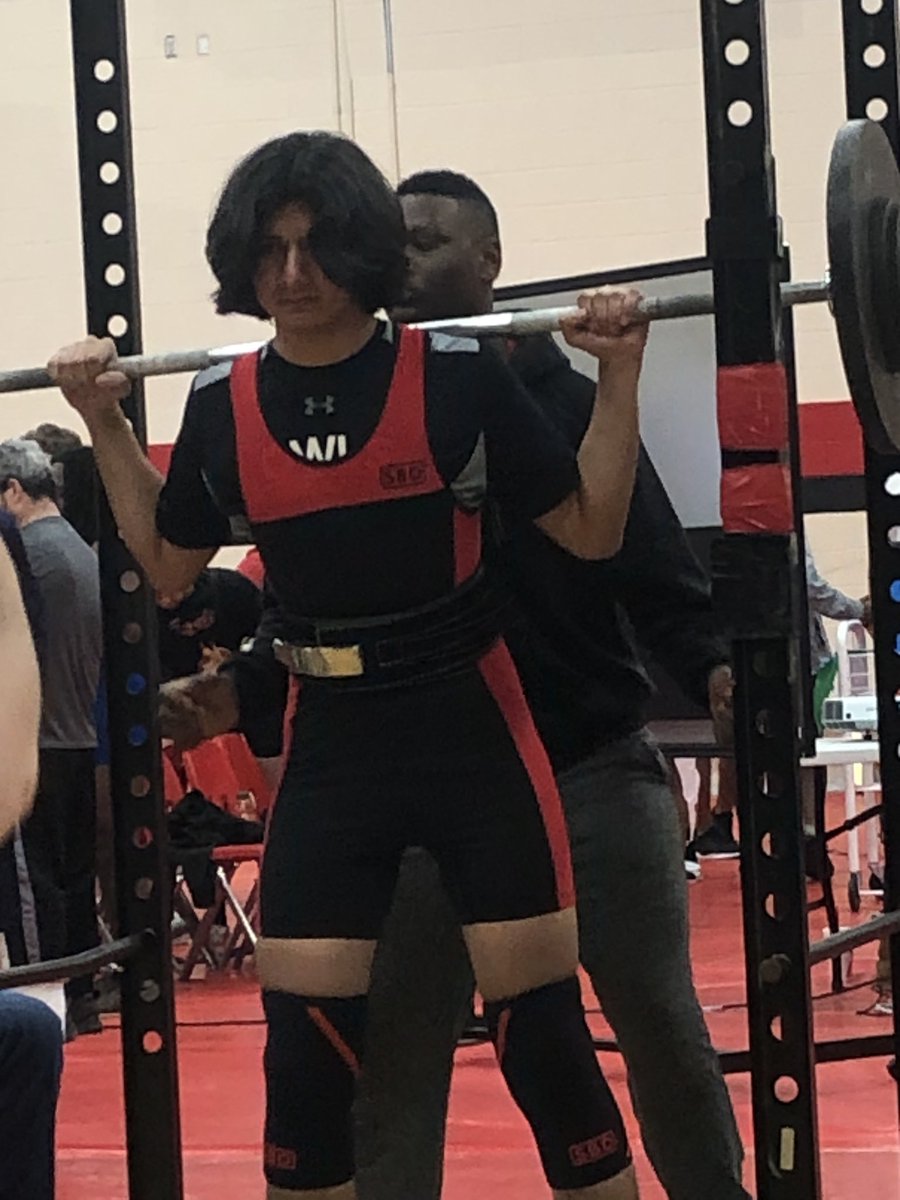 Jimiote's tweet photo. Men’s powerlifting at Cedar Hill today!  Go Owls!  @OakOwlsSports @oakridgeowls https://t.co/WFHpaP2UzK