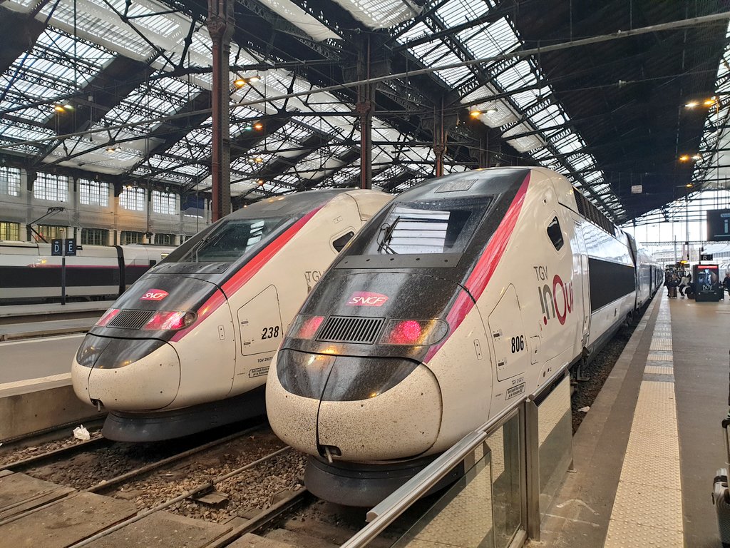 DavidEerdmans's tweet photo. Zo, en dat is Parijs. We hebben maar liefst 2:45u om naar Gare du Nord te reizen voor onze Thalys. Dat had ook een uur korter gekund, maar nu kunnen we ook nog even wat eten enzo. #Spanjepertrein https://t.co/jONGit4ooG