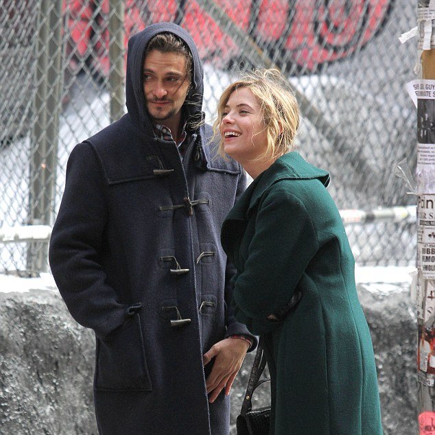 disneysdead's tweet photo. Ashley Benson (@ashbenzo) and Shiloh Fernandez (@shilohfernandez) on the set of Chronically Metropolitan on February 23, 2015. #onthisday https://t.co/LjnCaNuSR0