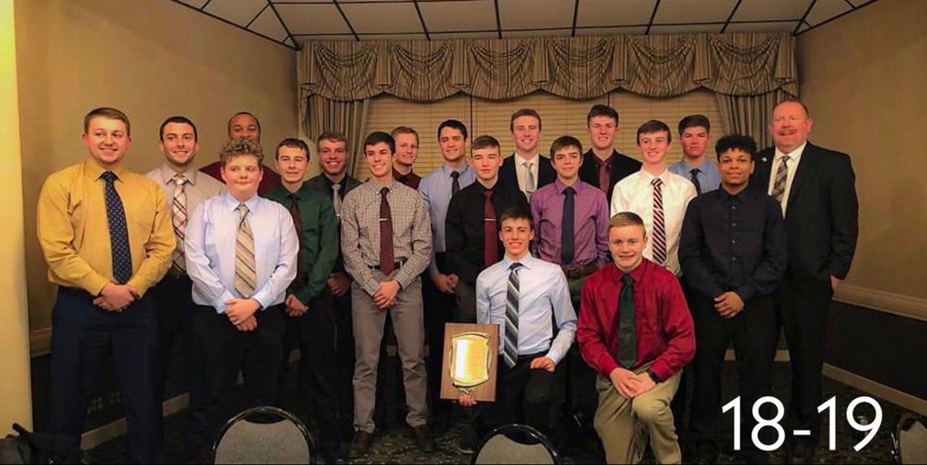 CalMumHoops's tweet photo. Last 8 years...
☑️Tremendous Talent
☑️Ultimate Dedication
☑️Relentless Pursuit
☑️Team Mentality
4️⃣ #1 Plaques
12-13: 17-3
14-15: 21-2
18-19: 22-2
19-20: 17-3*
Tradition never graduates...stay tuned for our next chapter starting Friday night!
#CalMum🏀
#TogetherWeCan https://t.co/ekT4bDByn5